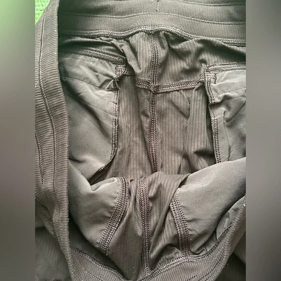 Lululemon Dance Studio Mid Rise cargo pants size L - Picture 4 of 9